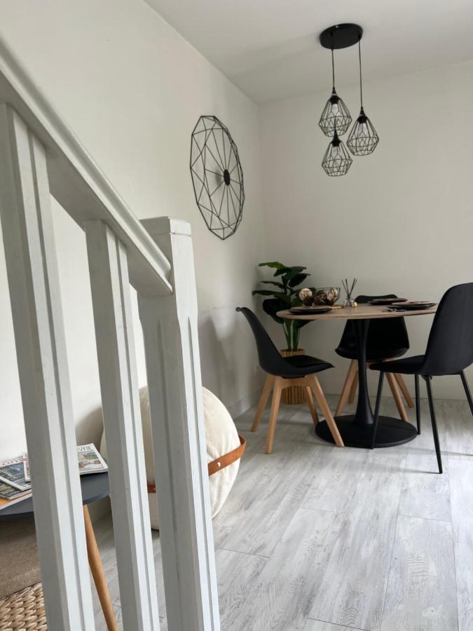 Charmant Appartement Duplex Au Calme Évreux Kültér fotó